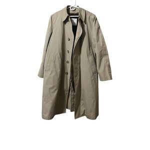 Vintage London Fog Khaki Maincoat With Removable Lining in Size 42 Regular